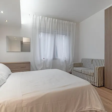 Cozy In Mestre By Bricola *