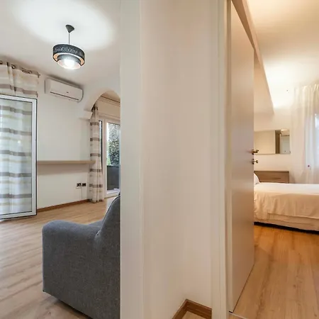 Cozy In Mestre By Bricola Daire *